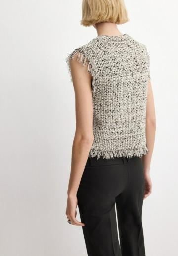 Пуловер без рукавов