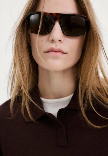 Пуловер с воротником поло