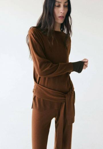 Длинный пуловер