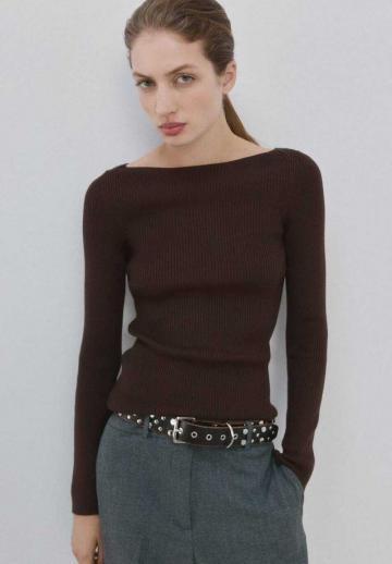 Пуловер в полоску