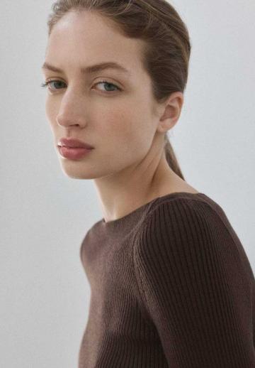 Пуловер в полоску