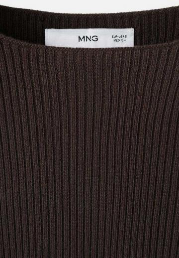 Пуловер в полоску