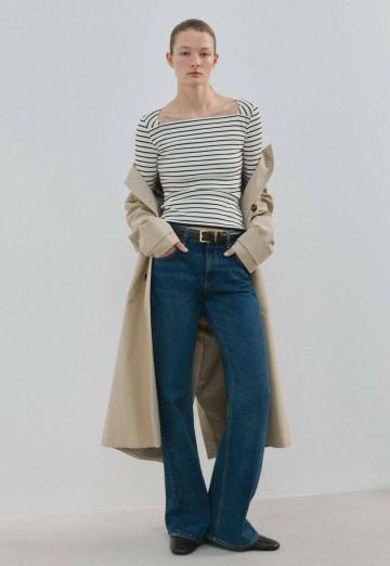 Пуловер в полоску