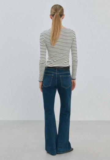 Пуловер в полоску