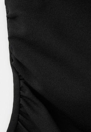 Блузка без рукавов