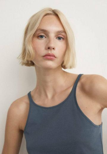 Топ на бретельках