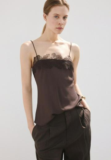 Топ на бретельках