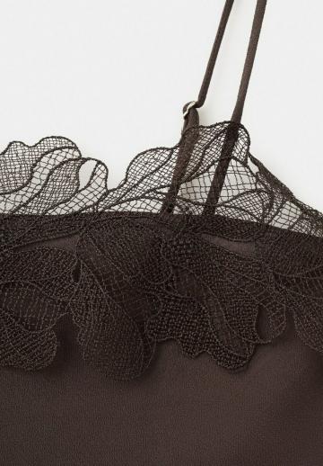 Топ на бретельках