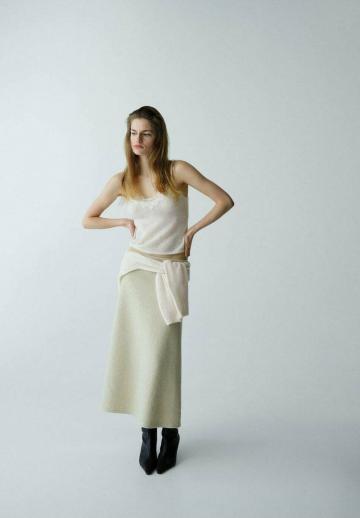 Топ на бретельках