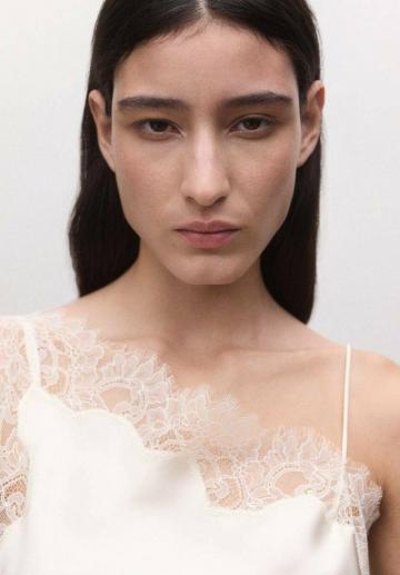 Топ на бретельках