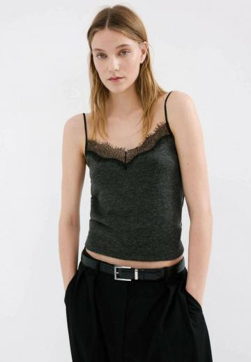 Топ на бретельках