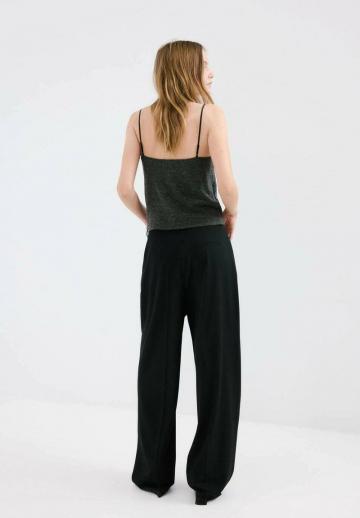 Топ на бретельках