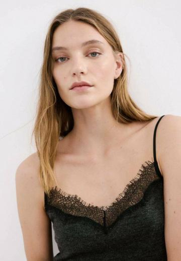 Топ на бретельках