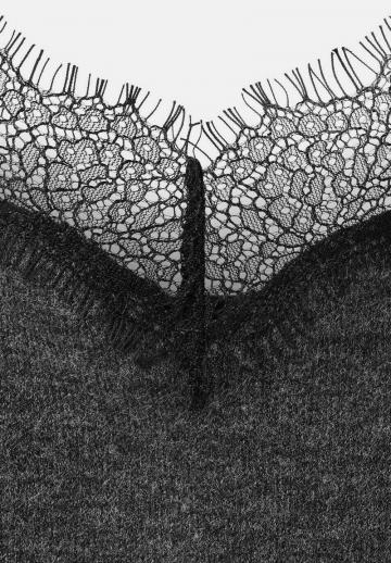 Топ на бретельках