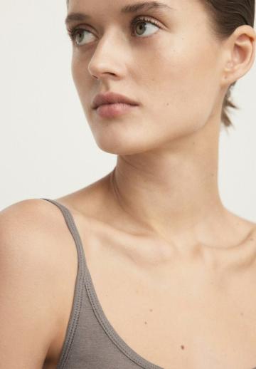 Топ на бретельках