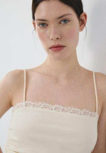 Топ на бретельках