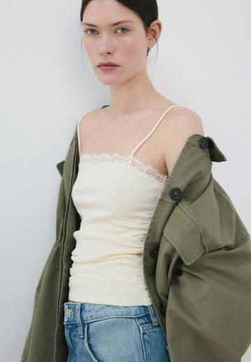 Топ на бретельках