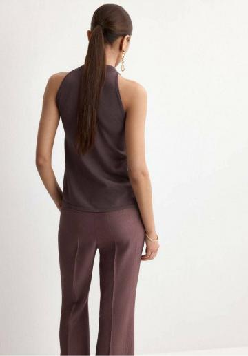 Блузка без рукавов