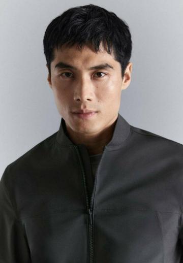 Куртка бомбер