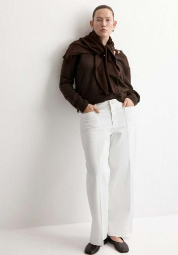 Прямые джинсы