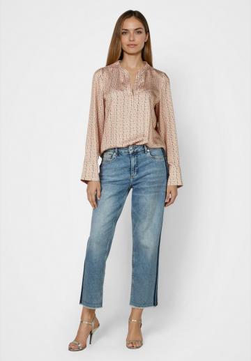 Атласная блузка