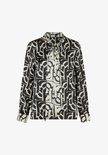 Атласная блузка