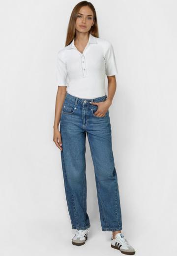 Прямые джинсы