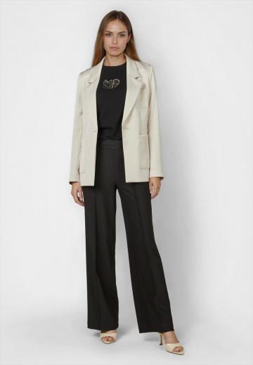 Короткое пальто