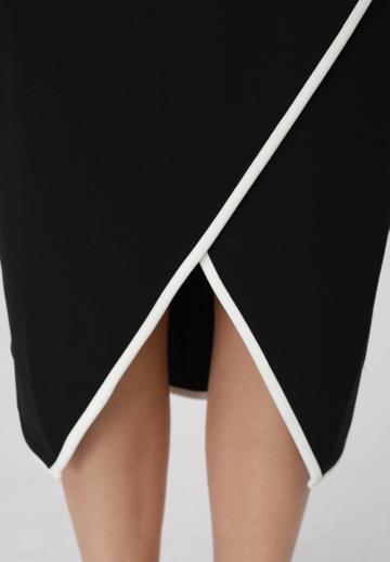 Платье футляр