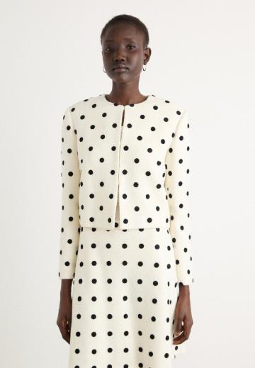 Короткая куртка