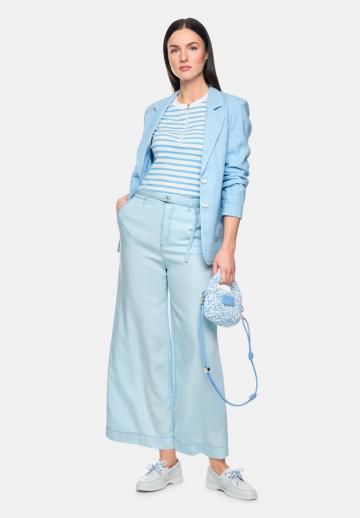 Клешеные джинсы