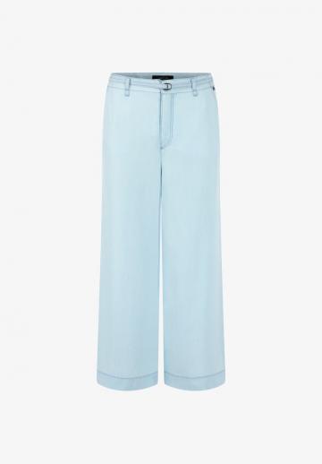 Клешеные джинсы