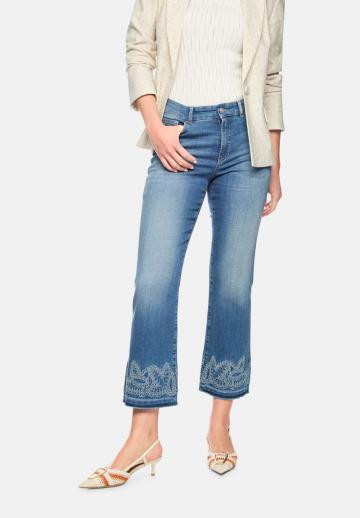 Короткие джинсы