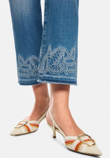 Короткие джинсы