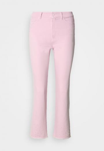 Короткие джинсы