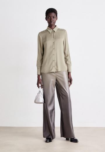 Атласная блузка