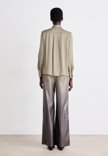Атласная блузка