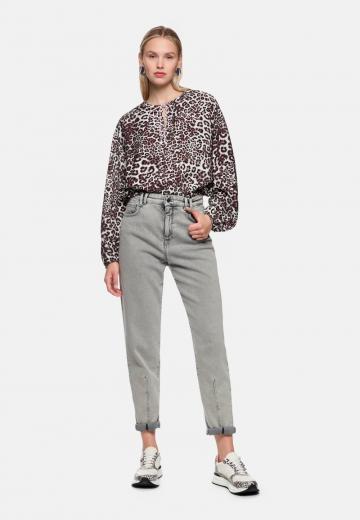 Короткие джинсы