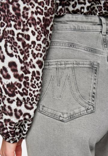 Короткие джинсы