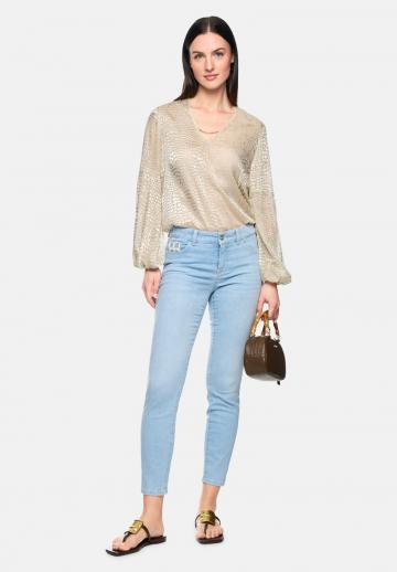 Короткие джинсы