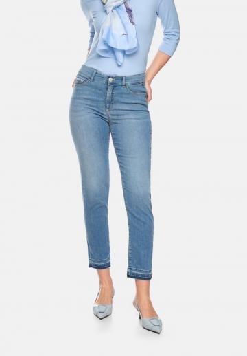 Короткие джинсы