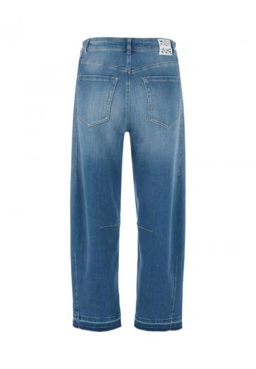 Короткие джинсы