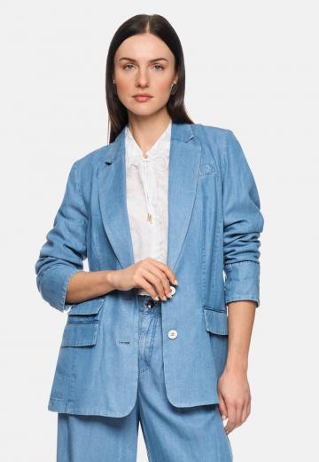 Короткое пальто