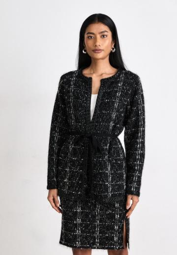 Длинный жилет