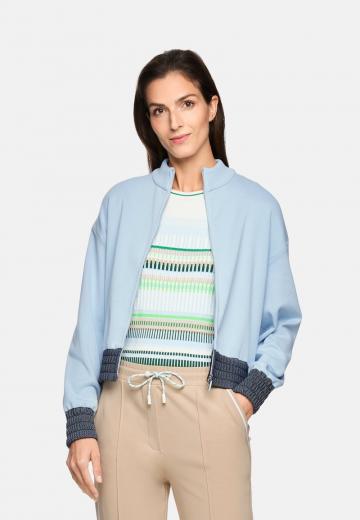 Вязаная кофта