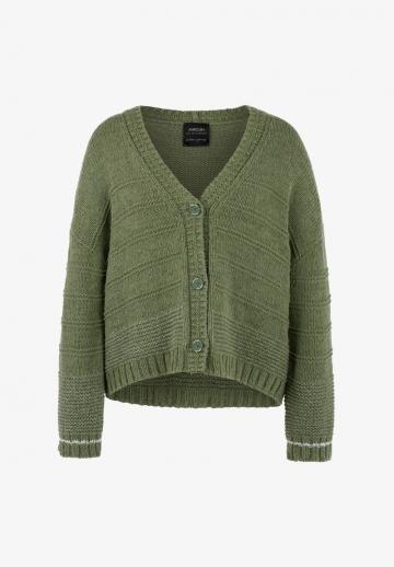 Вязаная кофта