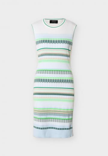 Вязаное платье