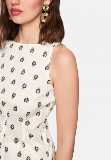 Блузка без рукавов