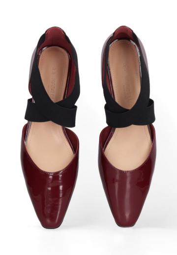 Туфли с ремешком