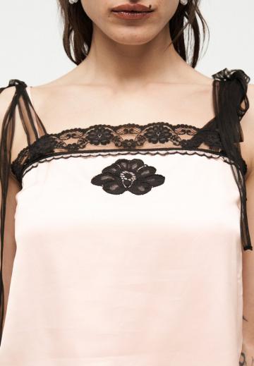 Блузка без рукавов